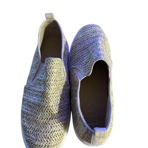 Nicole Miller New York Tonnille Women's Slip-On
Sneakers Beige Casual size 8